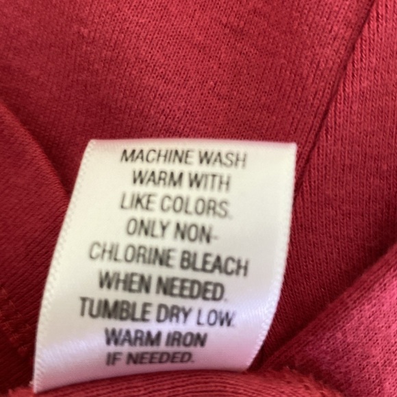 2 Sonoma Women's Tops in Green, and Red size XS. 1 Tek Gear in Pink size Small. - Picture 14 of 14